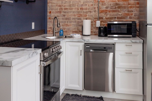 Refrigerador, microondas, horno, placa de cocina