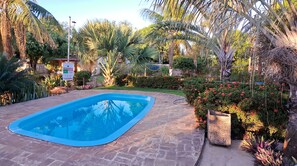 Indoor pool, pool umbrellas, pool loungers - POUSADA JARDIM DA LAGOA (Bom Jesus Da Lapa)