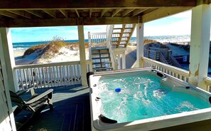 Tina de hidromasaje al aire libre