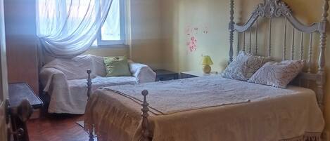 1 quarto, ferros/tábuas de passar roupa, Wi-Fi, roupa de cama