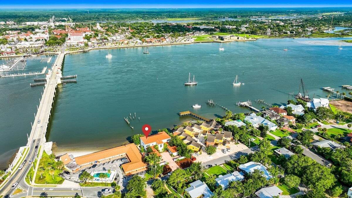 Bridge Tender| Waterfront |5-min walk to Downtown