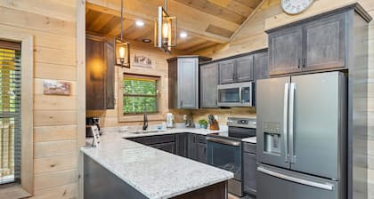 Antler Ridge 3 Bedroom Cabin by RedAwning
