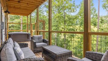 Cabin, 3 Bedrooms | Terrace/patio