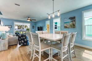 Townhome, 3 Bedrooms | Dining