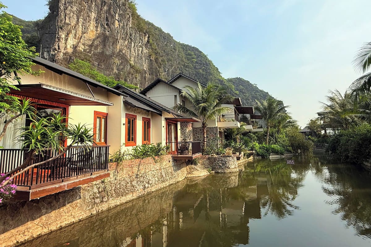 ห้องดีลักซ์ทริปเปิล, วิวสวน | ลานระเบียง/นอกชาน