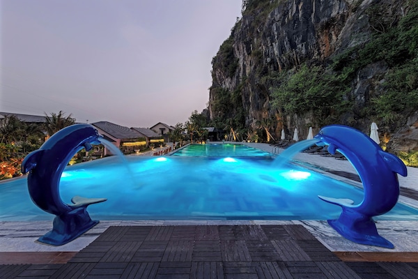 Kolam renang tertutup, kolam renang terbuka