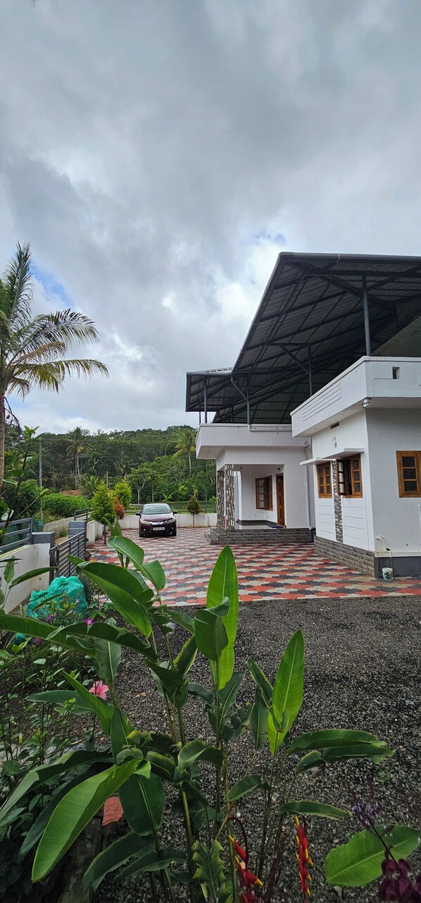 Property grounds - Homestay With Awesome Views and Lovely Stay for Your Family (Attappallam)