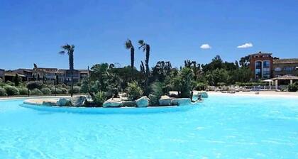 Les Marines De Gassin, Plage à Pied et Piscine Lagon