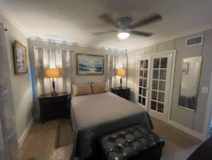 3 Schlafzimmer, Schreibtisch, BĂŒgeleisen/BĂŒgelbrett, kostenloses WLAN