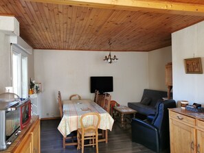 Interior - Family House (Saint-Chély-d'Apcher)