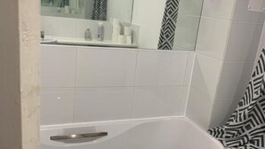 تجهيزات دش، مجففات شعر، مناشف