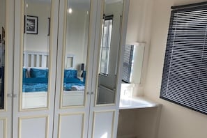 2 bedrooms, iron/ironing board, free WiFi, bed sheets - Charming 2-bed House in London (London)