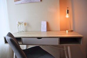 Basic Studio | Living area