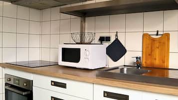Basic-Zimmer | Gemeinschaftsküche | Kühlschrank, Mikrowelle, Espressomaschine, Gefrierschrank