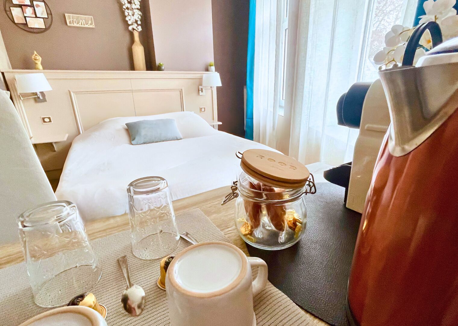 Basic Room | Laptop workspace, iron/ironing board, free WiFi, bed sheets