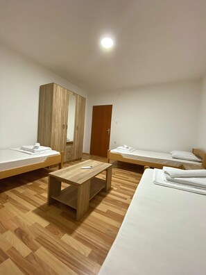 2 bedrooms, WiFi - Villa Marija is an ideal place for enjoying and relaxing in nature.
 (Šinđon)