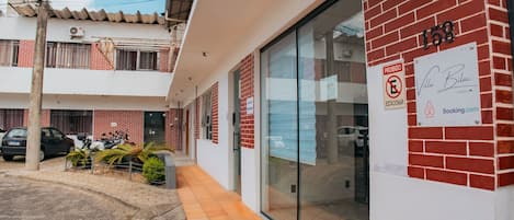 Studio | DĂ©tail de lâextĂ©rieur