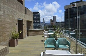 Outdoor dining - Loft Cool in Equilibrium (Bogotá)