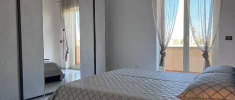 2 Schlafzimmer, Bügeleisen/Bügelbrett, Reisekinderbett, kostenloses WLAN