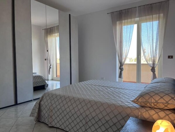 2 sovrum, strykjärn/strykbräda, resesäng och gratis wi-fi