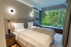 Desk, soundproofing, free WiFi, bed sheets - Enklawa Białowieska Forest & Spa (Hajnowka)
