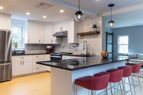 Whole house rental. 12 min to amazing Crane Beach