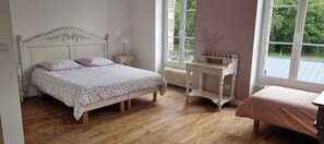 5 habitaciones, cuna de viaje, wifi gratis y ropa de cama 