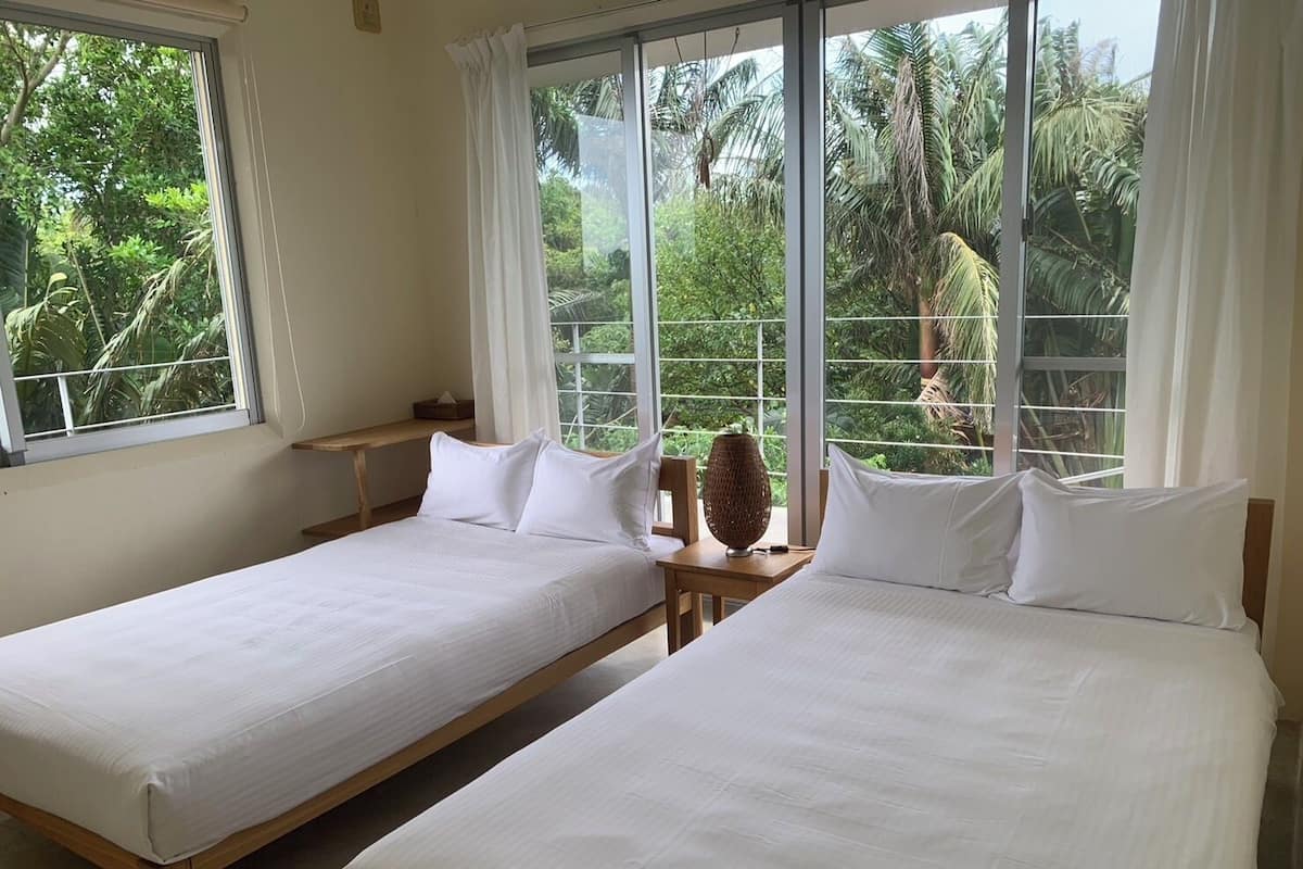 2 bedrooms, desk, laptop workspace, free WiFi
