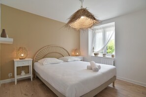 5 Schlafzimmer, Bügeleisen/Bügelbrett, kostenloses WLAN