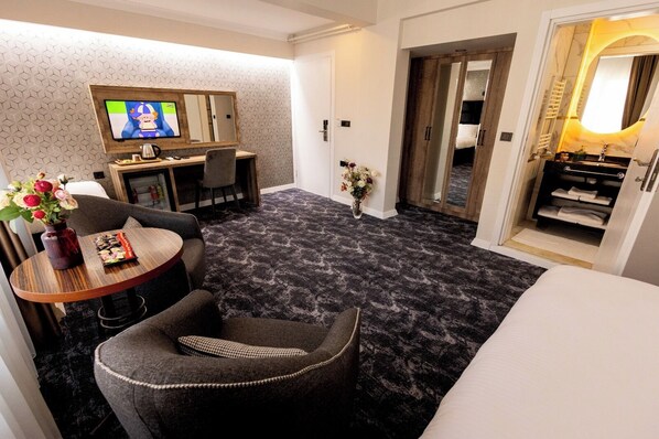 Comfort Triple Room | Egyptian cotton sheets, premium bedding, Select Comfort beds - COMFORT HOUSE (Trabzon)