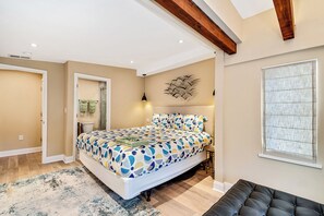 5 slaapkamers, een strijkplank/strijkijzer, wifi, beddengoed