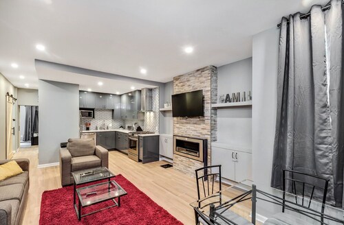 Modern Downtown Retreat 5BR-5Baths