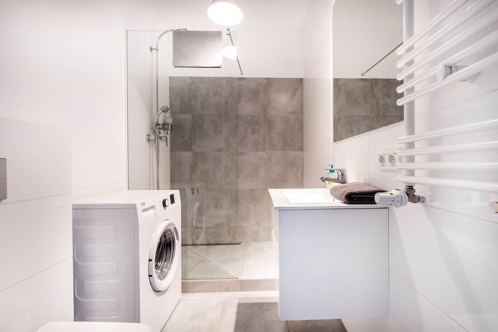 Apartamento luxo | Banheiro | Toalhas de banho 