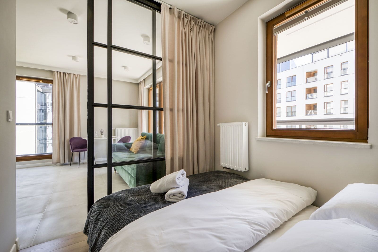 Apartamento, ar-condicionado, vista para a cidade | Roupas de cama antialérgicas, espaço de trabalho para notebook