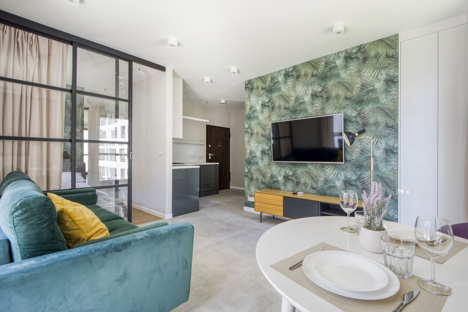 Apartment, Klimaanlage, Stadtblick | Wohnbereich | Flachbildfernseher
