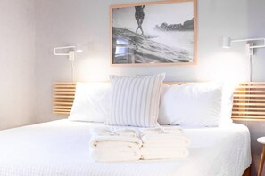 1 bedroom, iron/ironing board, free WiFi, bed sheets - Steps To The Beach, Kure Pier, Restaurants, & More (Kure Beach)