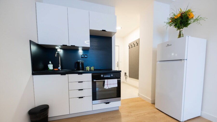 Post 120 Suites