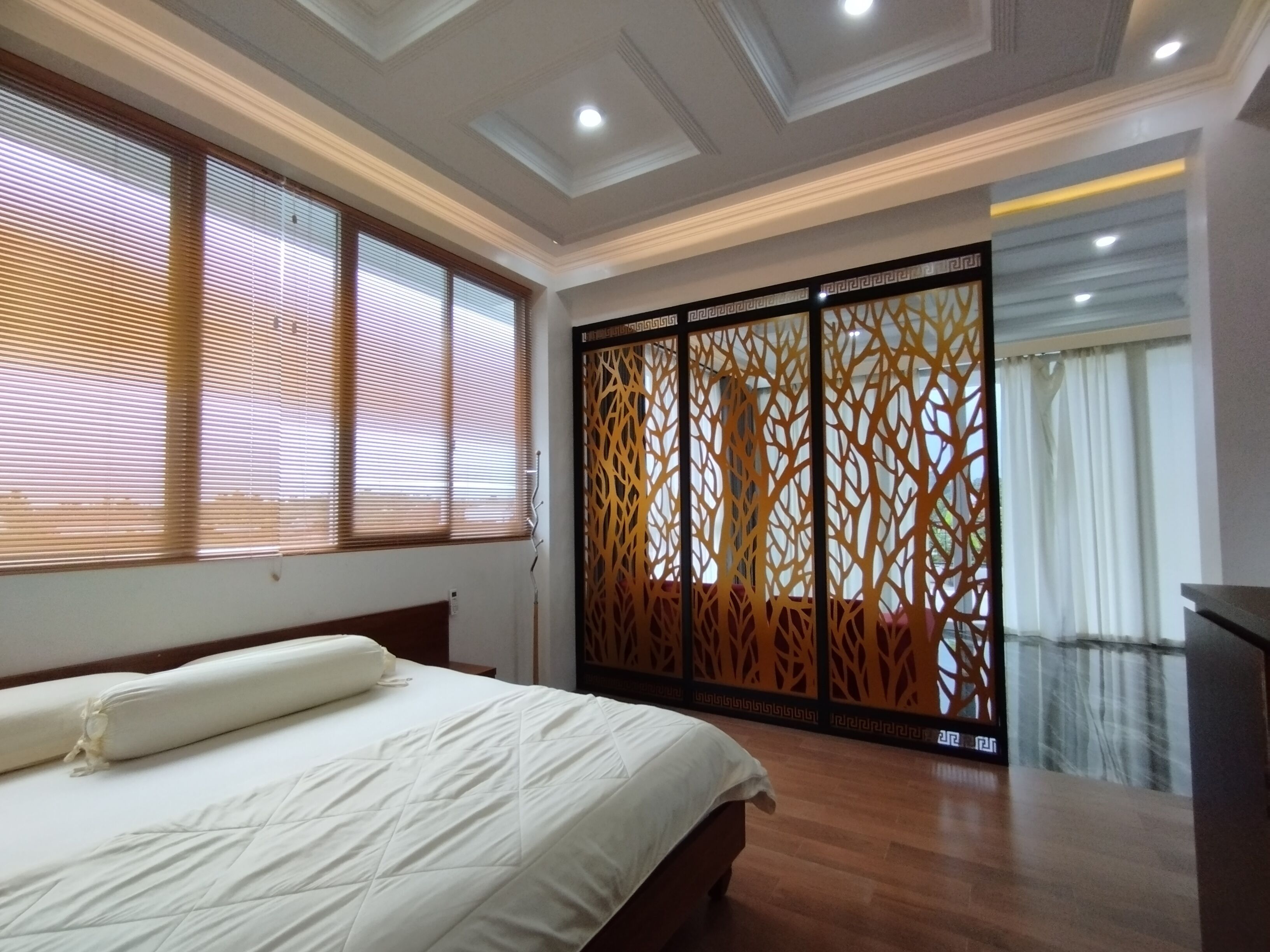 Deluxe Studio, 1 Bedroom, Mountain View | Egyptian cotton sheets, premium bedding, desk, free WiFi