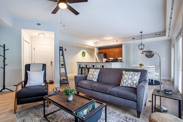 Smart-tv en een open haard