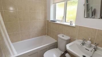 Cottage | Bathroom | Shower