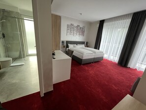 Superior Room | In-room safe, individually decorated, desk, laptop workspace - Hotel Am Waldkasino (Erfurt)
