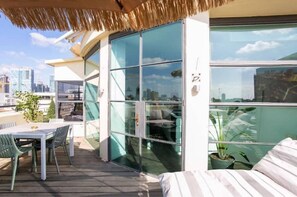 تناول الطعام بالخارج