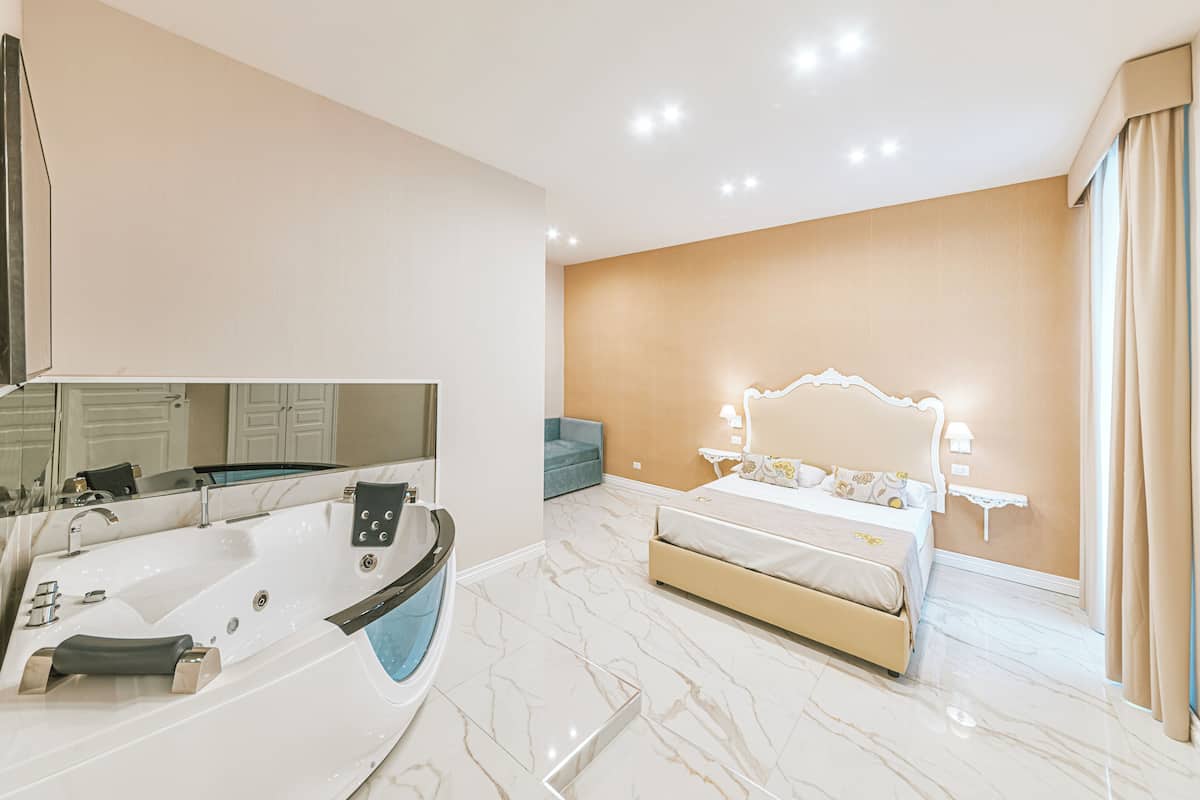 Premium bedding, pillowtop beds, minibar, in-room safe