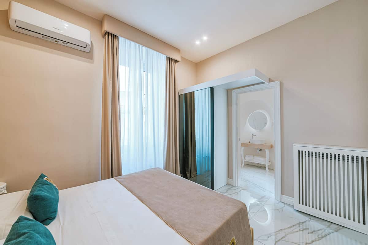 Classic Double Room | Premium bedding, pillowtop beds, minibar, in-room safe