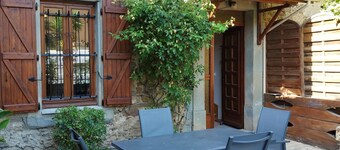 Occitanie maison  centre village Argeliers,  200m du canal du midi. 30 mn plages