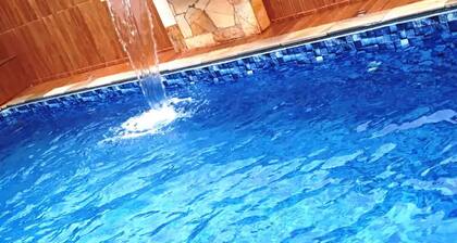 Cozy House, With Large Pool and Waterfall