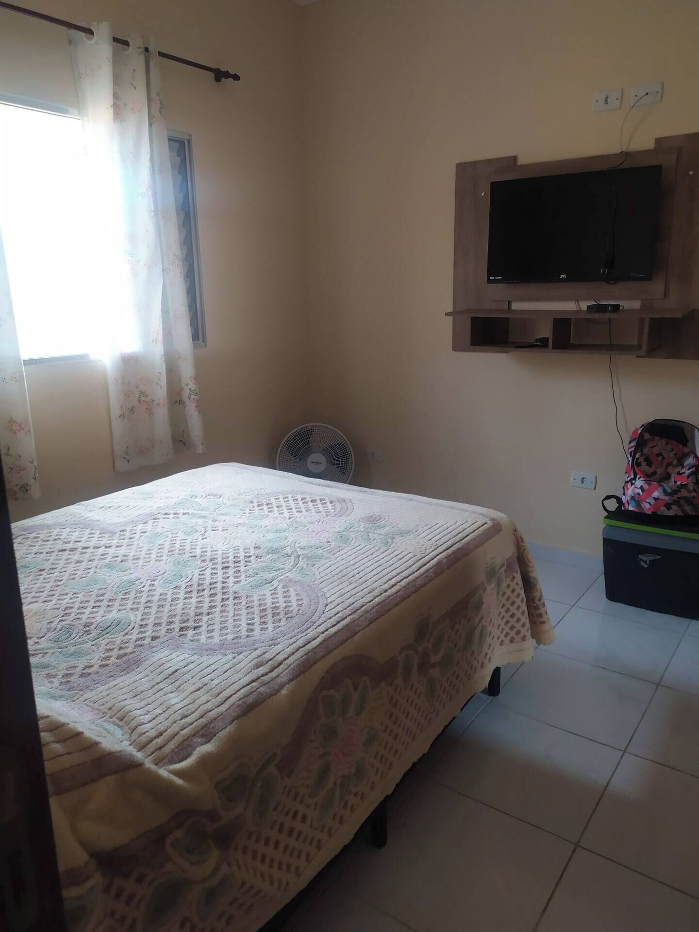 2 quartos, ferros/tábuas de passar roupa, Wi-Fi de cortesia