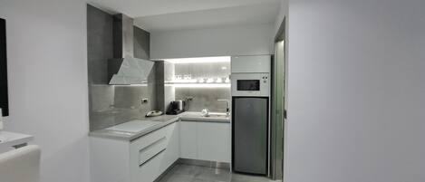 Superior Apartment | Private kitchen | Fridge, microwave, stovetop, espresso maker