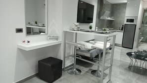 Deluxe Apartment | Living area