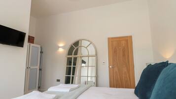 4 slaapkamers, individueel gedecoreerd, individueel gemeubileerd